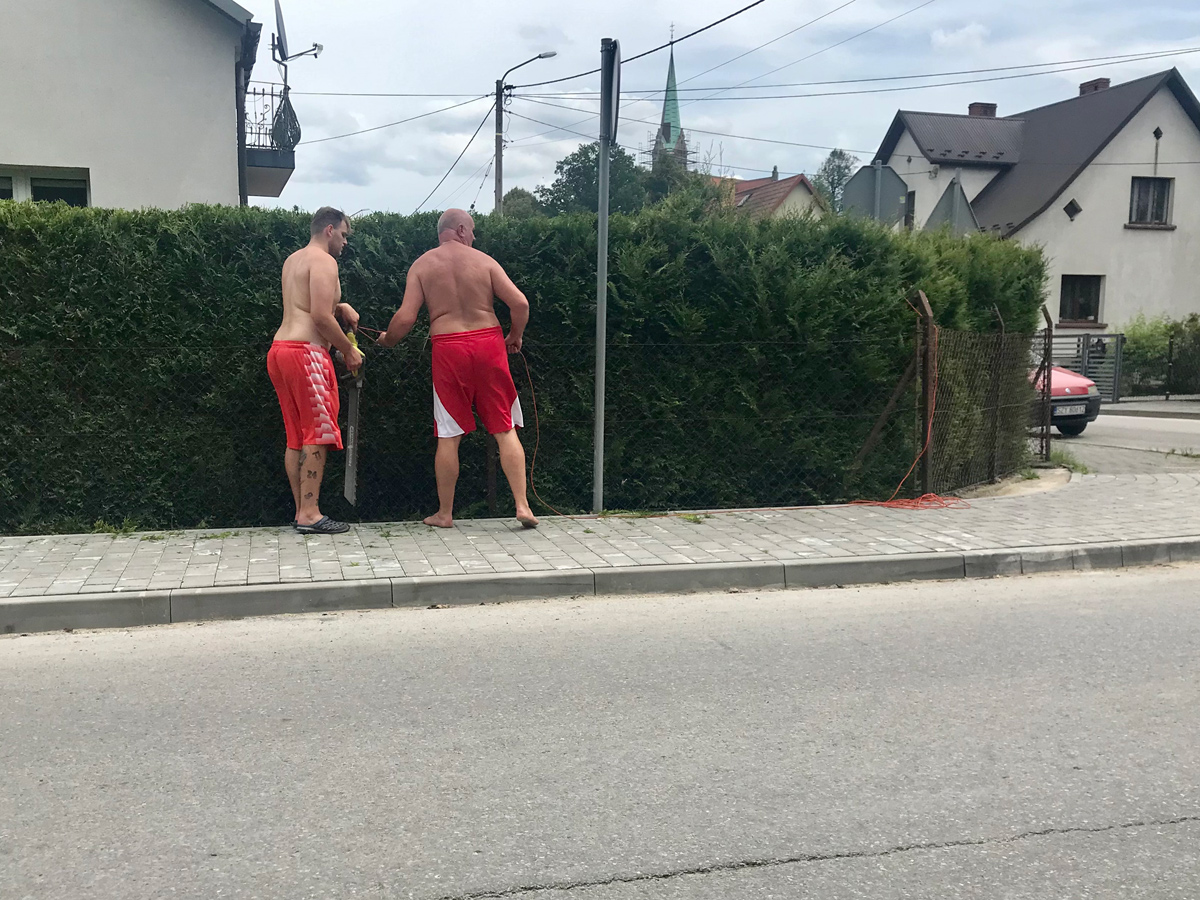 1261 :: Men in red shorts